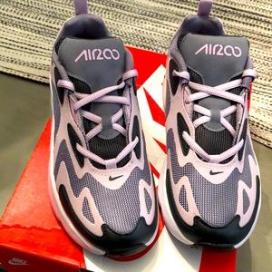 LITTLE GIRL Nike shoes